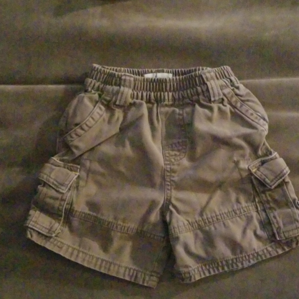 Boys size 24 month cargo shorts